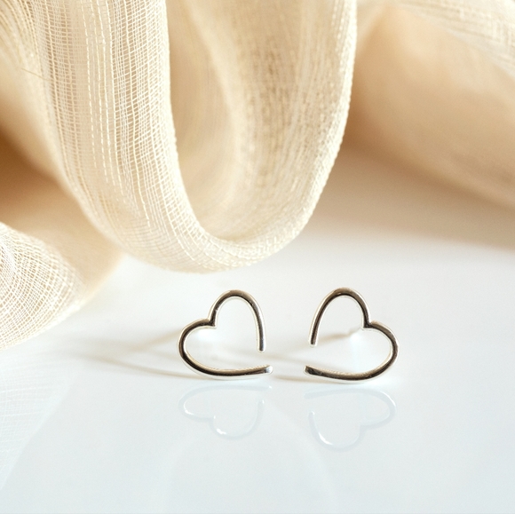 Open Heart Earrings (S925) - Picture 5 of 9